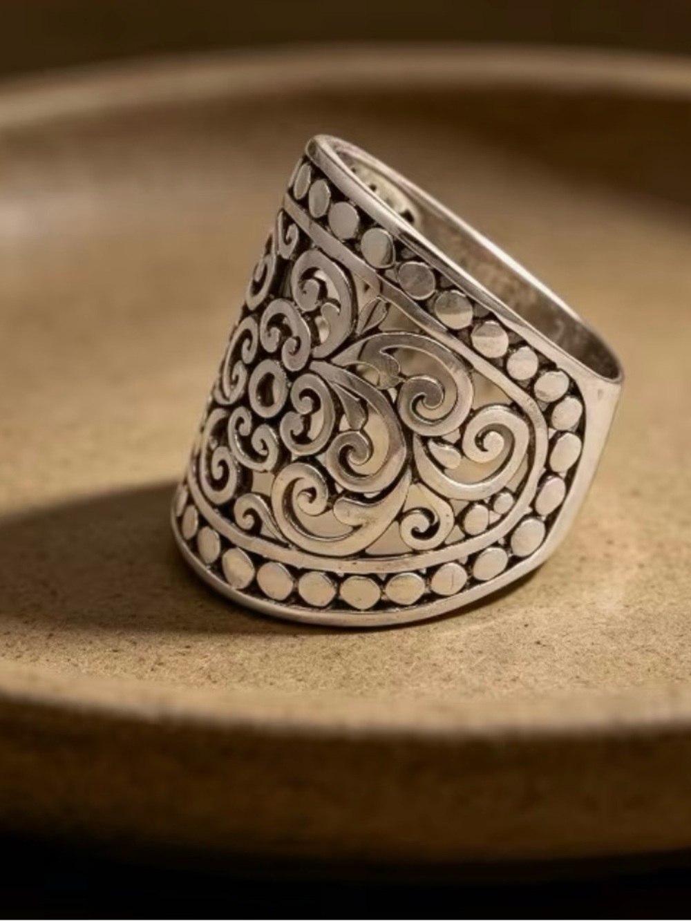 Boho style Filigree Wide Band Ring - Silver plated over copper NWOT size 7, 8, 9 - Picture 6 of 9